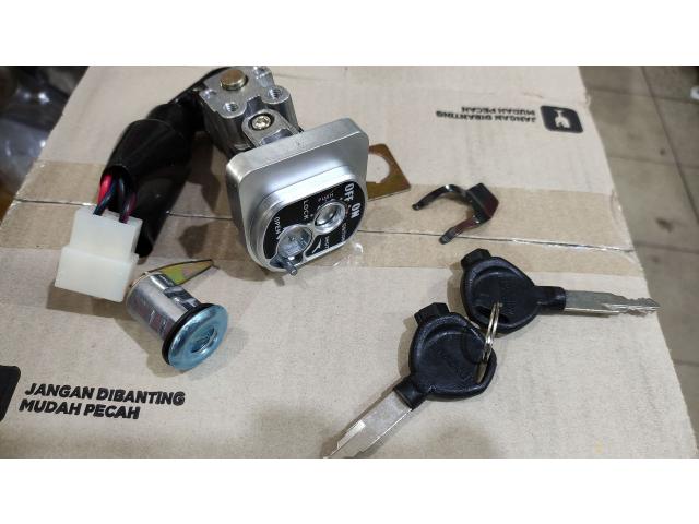 Revo FI  Kunci Kontak Set Merk Binaparts