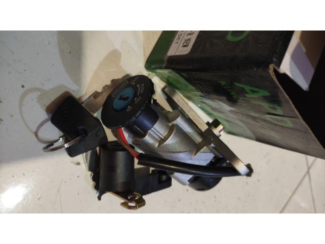 Vega R New Kunci Kontak Set Merk APD