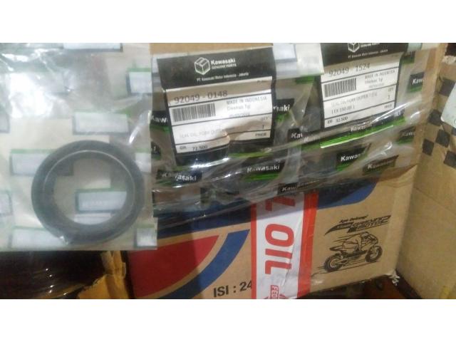 Oil Seal Shock Depan Kawasaki Dtracker