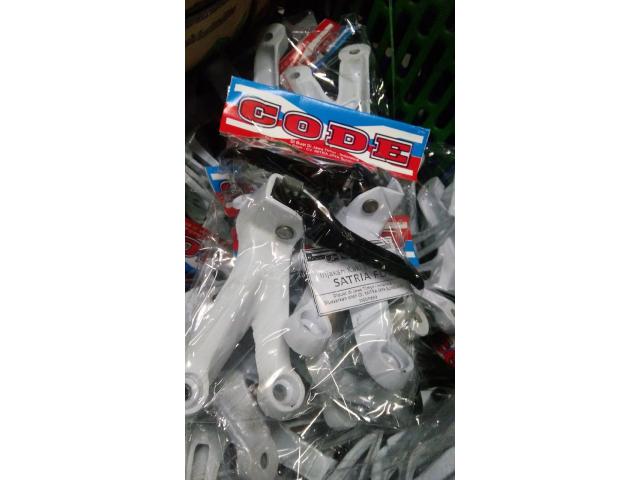 Satria FU Injakan Kaki Belakang