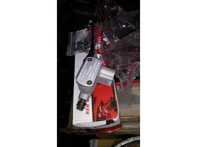 Revo Absolute Master Rem Atas + Handel